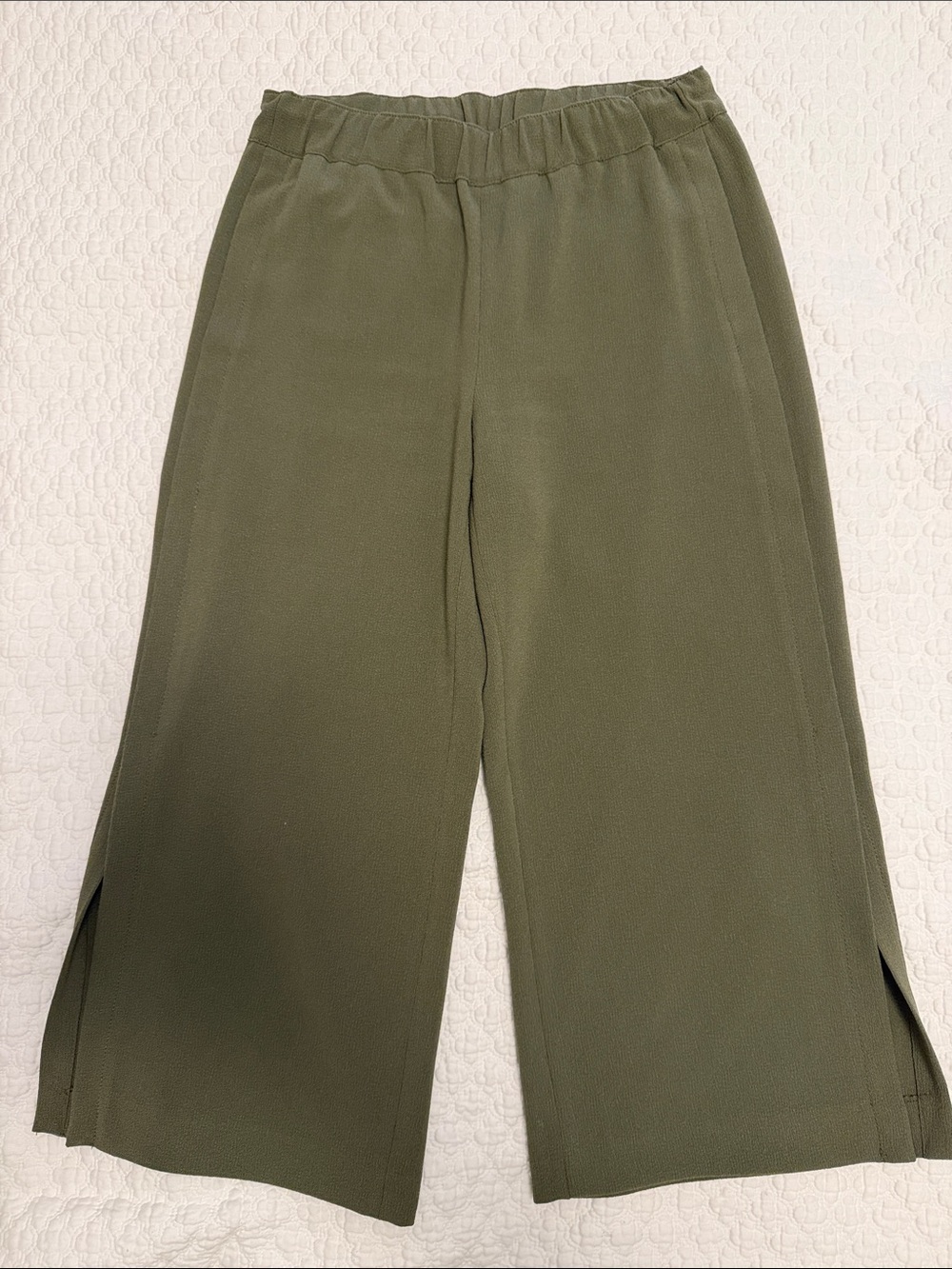 White House Black Market Olive Wide-Leg Capris